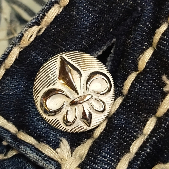 Rock Revival Women's Blue Embroidered Capri Jeans Size 27 - Picture 6 of 11